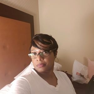 Meet your Posher, Lolita